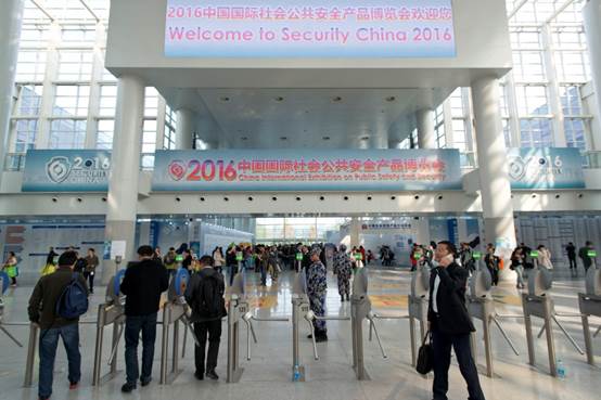 說明: G:\展會(huì)資料\展會(huì)照片\20161024北京展會(huì)\FOX_5442.jpg